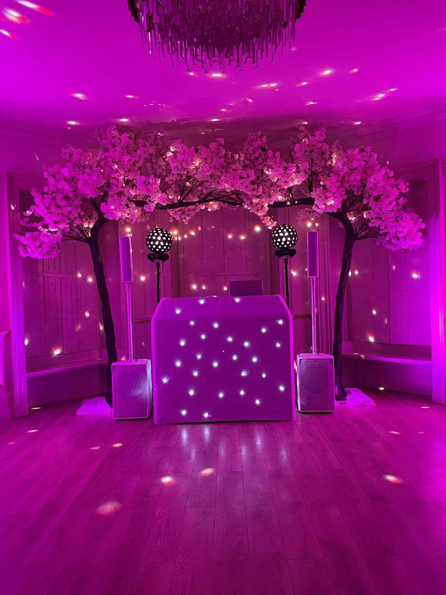 Silver Package with Uplighting Upgrade