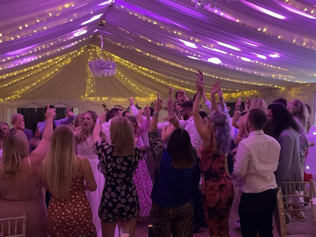 Kisstory Style Wedding 2025